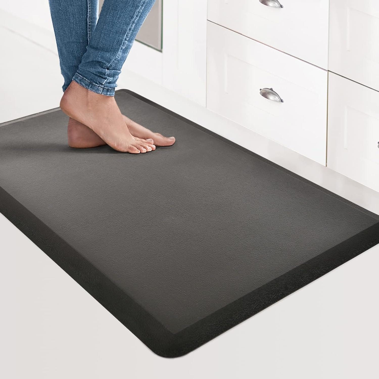 Art3d Anti Fatigue Mat – 1/2 Inch Cushioned Kitchen Mat -Comfort & Non Slip Cushion for Standing Desk, Office or Garage Floor (17.3″x28″, Black)